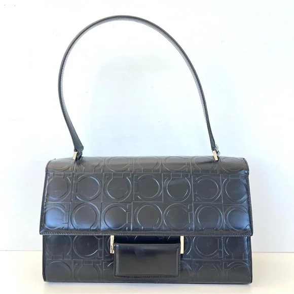 SALVATORE FERRAGAMO Black Smooth Leather Signature Gancini Pattern Shoulder Bag